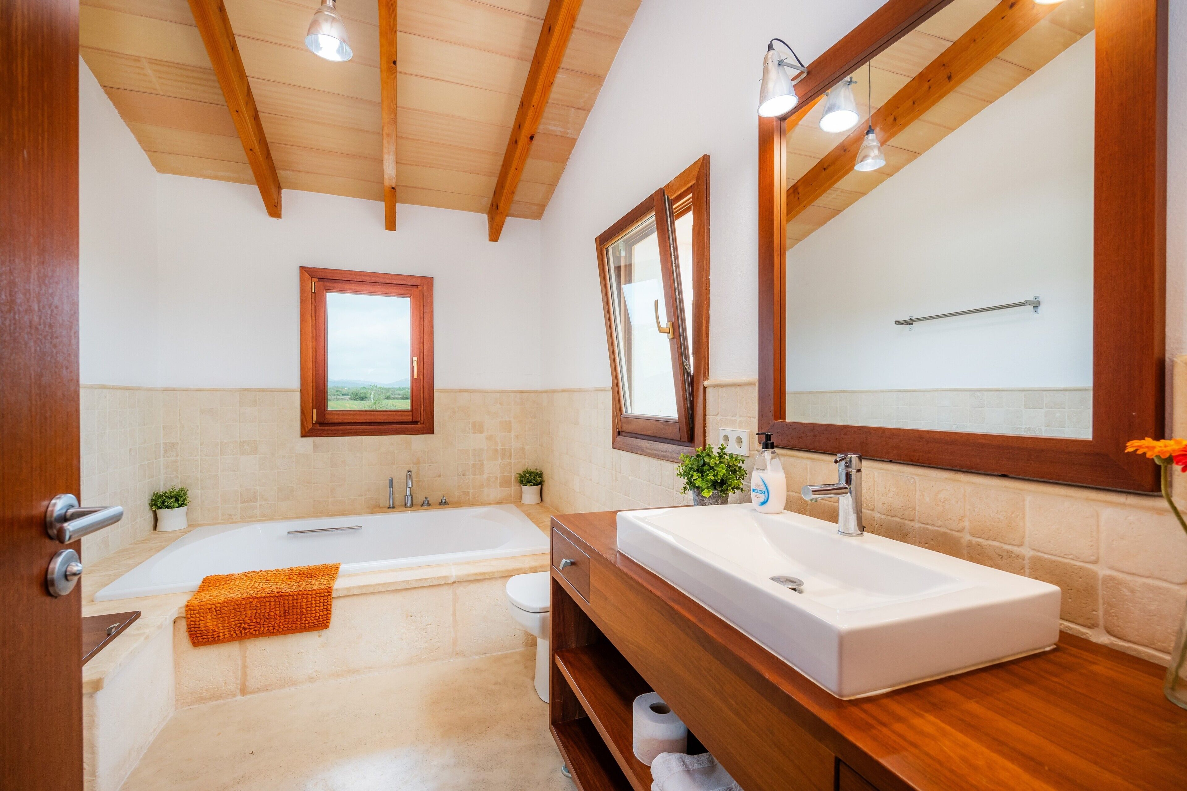 Een douche, een haardroger, handdoeken