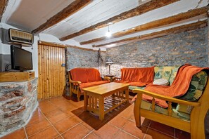 Télévision, cheminée