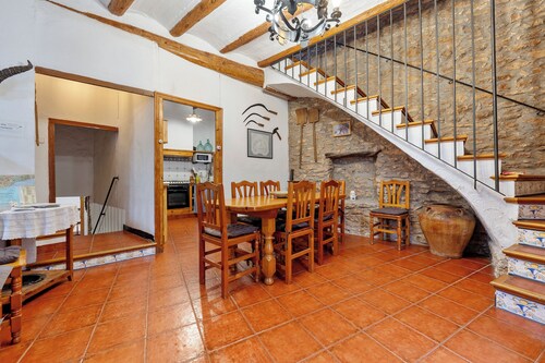 Country House 'Can Torres' with Private Terrace, Wi-Fi and Air Conditioning