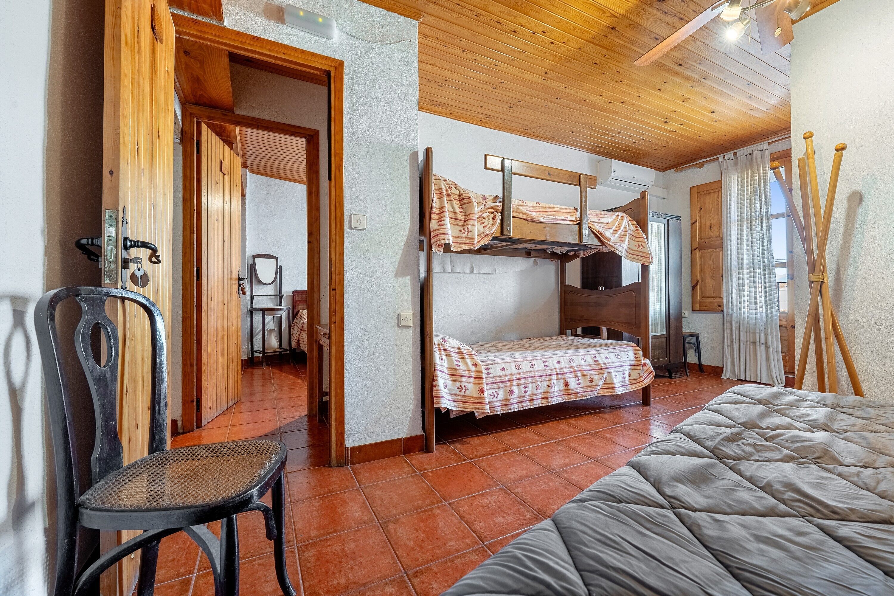 6 habitaciones, wifi gratis y ropa de cama 