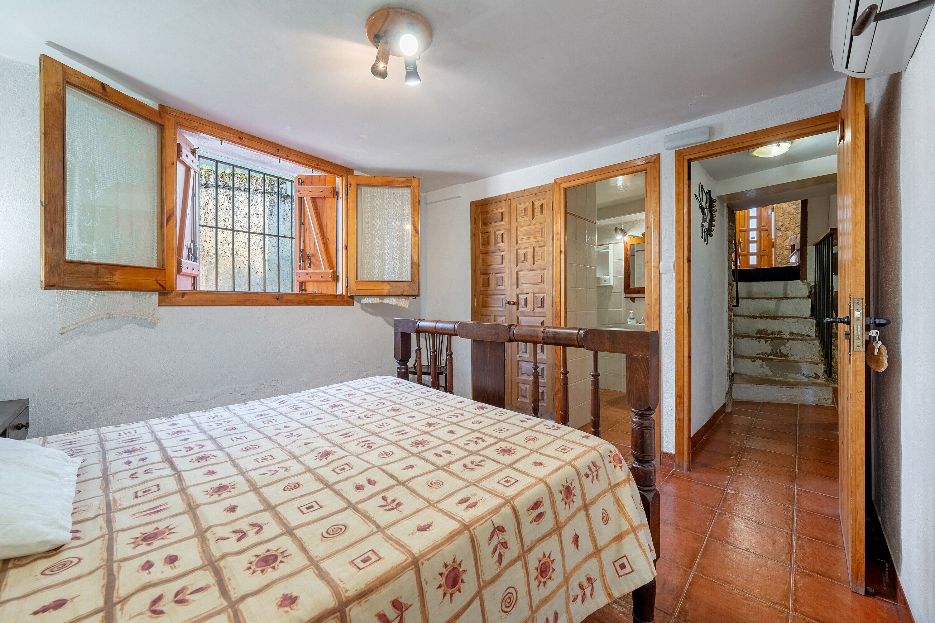 6 makuuhuonetta, ilmainen Wi-Fi, vuodevaatteet