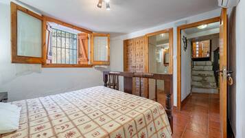 6 makuuhuonetta, ilmainen Wi-Fi, vuodevaatteet