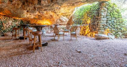 Country House 'S' Oratge' with Mountain View, Shared Pool and Wi-Fi