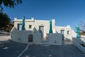 Exterior - Apartment 'Studios Kapsali 2' with Sea View, Wi-Fi and Air Conditioning (Naxos)
