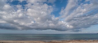 Apartment 'Studios Kapsali 2' with Sea View, Wi-Fi and Air Conditioning