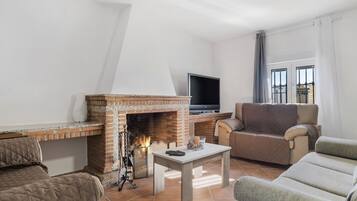 Televisie en een open haard