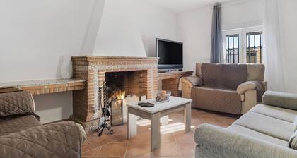 Chalet 'Casa Pilar' with Mountain View, Private Pool and Wi-Fi