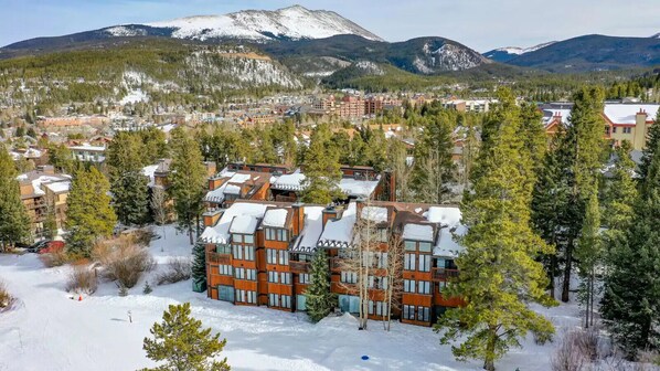 Exterior - Ski-in/Ski-out - Premium Studio - Walk to Main St (Breckenridge)
