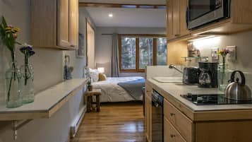 Microwave, stovetop, dishwasher, coffee/tea maker