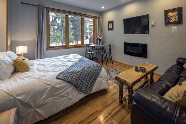 1 bedroom, desk, iron/ironing board, free WiFi