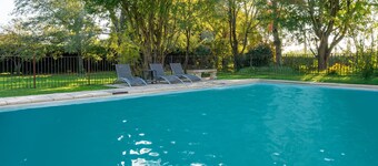Provençal House “Le Patio” – 2 Bedrooms, Private Terrace, Pool & Garden in Velleron