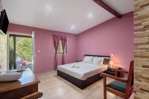 1 bedroom, free WiFi, bed sheets