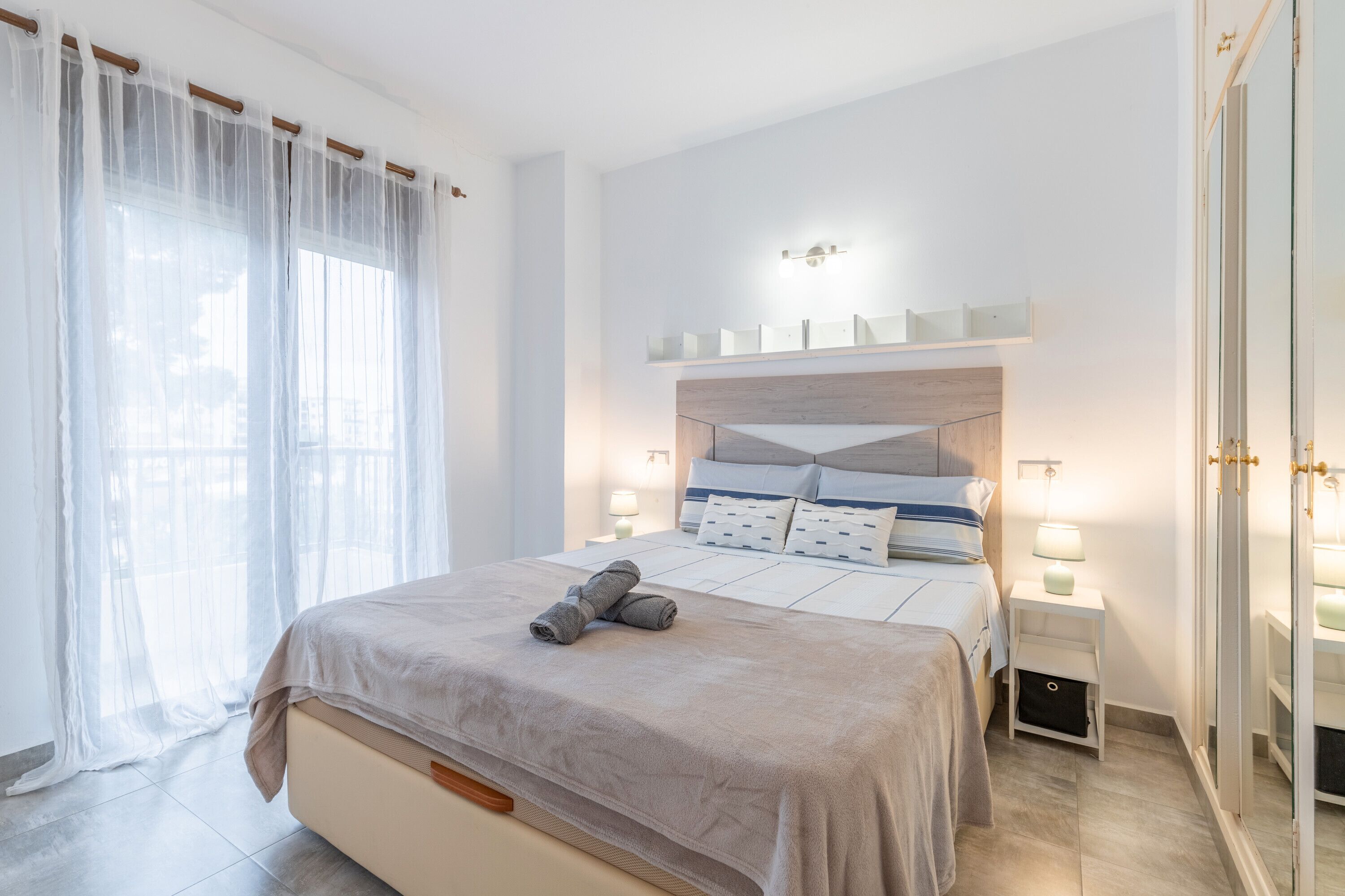 1 slaapkamer, een strijkplank/strijkijzer, gratis wifi, beddengoed