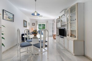 Dining - Apartment 'Benalmar Bajo C' with Shared Pool, Wi-Fi and Air Conditioning (Benalmadena)