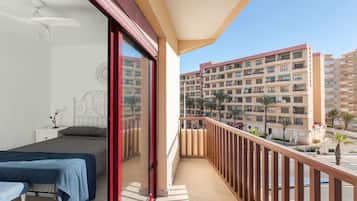 1 dormitorio, tabla de planchar con plancha, wifi gratis y ropa de cama