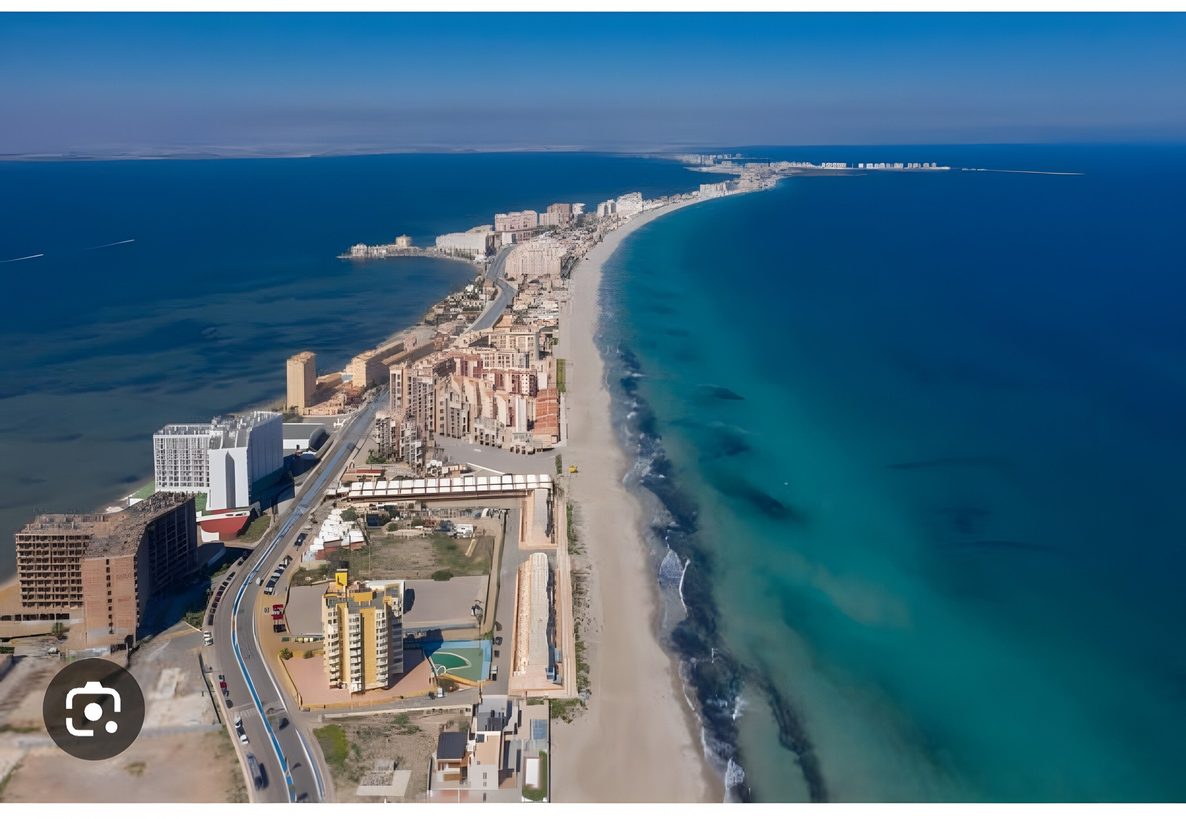 Una spiaggia nelle vicinanze