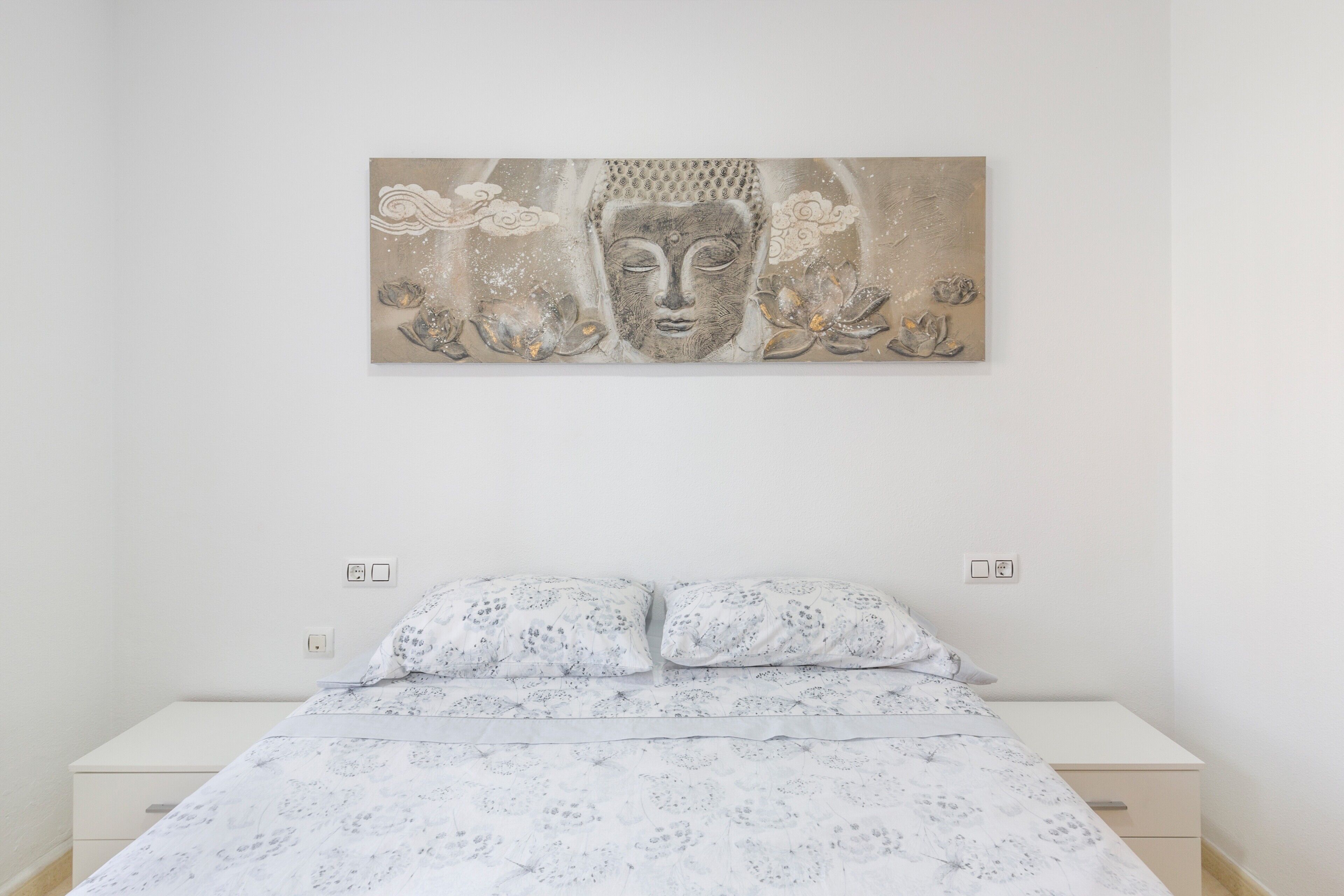 1 slaapkamer, een strijkplank/strijkijzer, gratis wifi, beddengoed