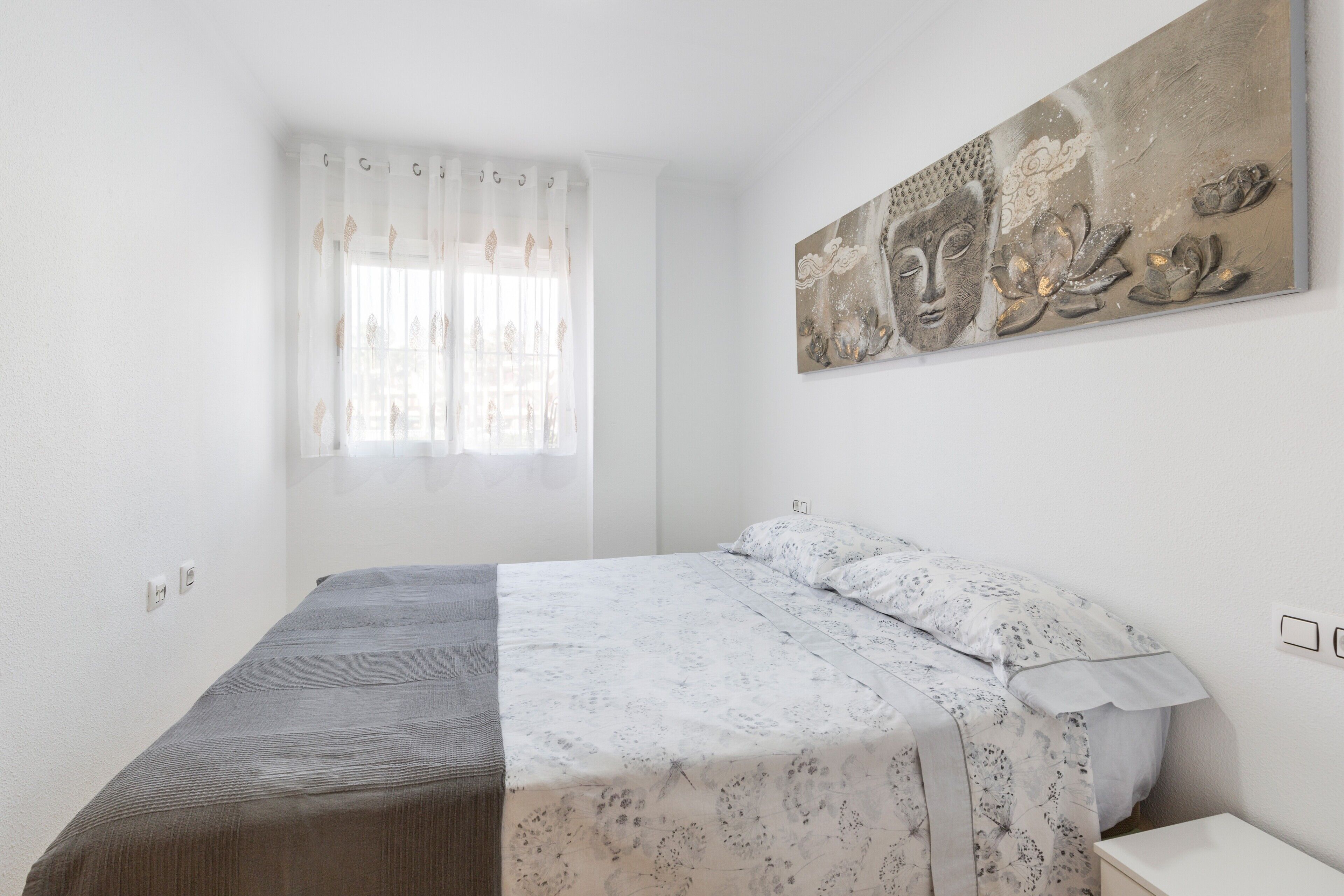 1 chambre, fer et planche à repasser, Wi-Fi gratuit, draps fournis