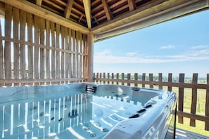 Bain à remous extérieur