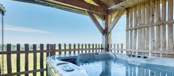 Cabin 'Malfourat' with Shared Pool, Wi-Fi and Air Conditioning