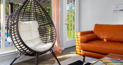 70s House Fun 6 Bedroom Pool Game Room