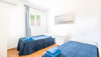 2 Schlafzimmer, BĂŒgeleisen/BĂŒgelbrett, kostenloses WLAN, BettwĂ€sche