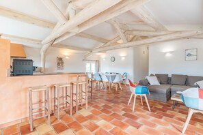 TV, DVD player, table tennis