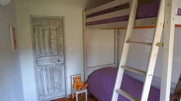 6 chambres, fer et planche à repasser, Wi-Fi gratuit, draps fournis