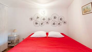 2 soverom, strykejern/-brett, wi-fi (inkludert) og sengetøy