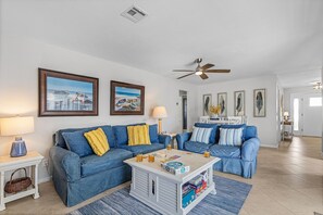 Smart TV - Direct Gulf Access, Large Heated Pool, and Pet-Friendly! - Villa Paws in Paradise - Roelens (Cape Coral)