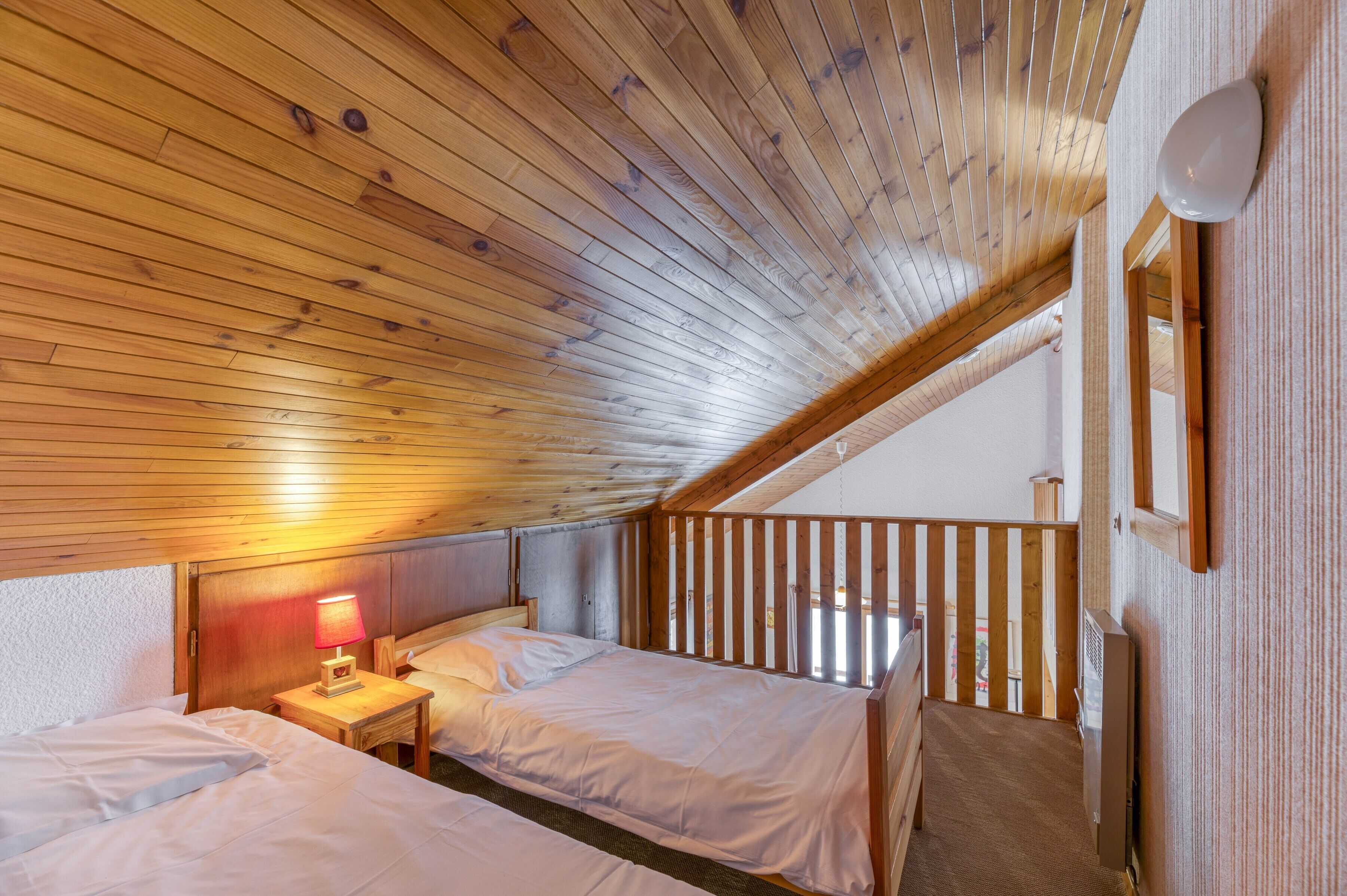 3 chambres, fer et planche à repasser, Wi-Fi gratuit, draps fournis