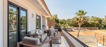 Villa 'Vila Exclusiva Na Praia De Tróia' with Sea View, Wi-Fi and Air Conditioning