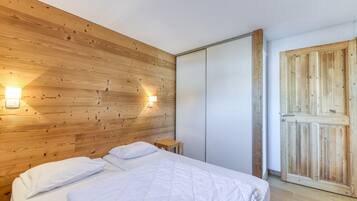 3 chambres, fer et planche à repasser, draps fournis