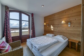 2 Schlafzimmer, Bügeleisen/Bügelbrett, Bettwäsche