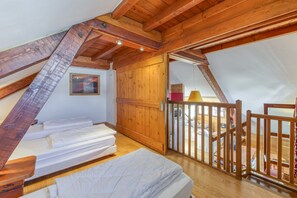 2 Schlafzimmer, Bügeleisen/Bügelbrett, Bettwäsche