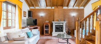 Country House 'Casa Grau' with Mountain View, Private Terrace and Wi-Fi