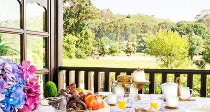 Country House 'Casa Grau' with Mountain View, Private Terrace and Wi-Fi