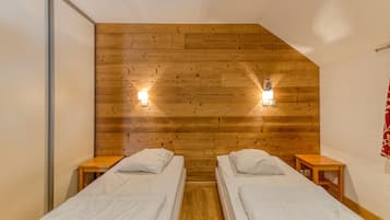 2 chambres, fer et planche à repasser, draps fournis