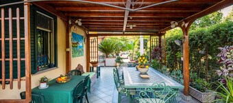 Villa 'Villetta Mare E Monti' with Sea View, Wi-Fi and Air Conditioning