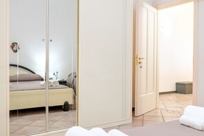 4 camere, ferro/asse da stiro, Wi-Fi gratuito, lenzuola