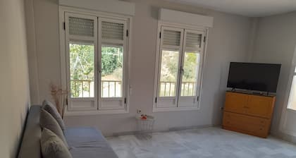 Landhaus 'Bulevar' mit Bergblick, Wi-Fi und Klimaanlage