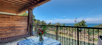 Farmhouse 'Amandolo - Palmenti' with Sea View, Wi-Fi and Air Conditioning