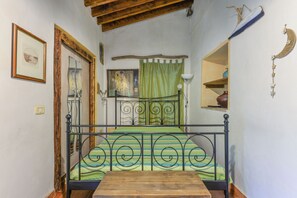 Interior - Farmhouse 'Amandolo - Gorgona' with Sea View, Wi-Fi and Air Conditioning (Cavo)