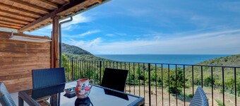 Farmhouse 'Amandolo - Gorgona' with Sea View, Wi-Fi and Air Conditioning