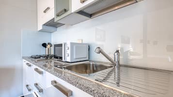 Kühlschrank, Ofen, Herdplatte, Geschirrspüler