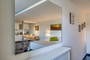 Interior - Apartment 'Residence Margherita - Bouganwille' with Sea View, Wi-Fi and Air Conditioning (Ugento)