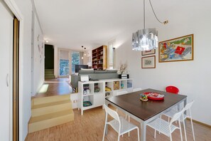 Interior - Apartment 'La Casa Della Luce' with Private Terrace, Wi-Fi and Air Conditioning (Verona)