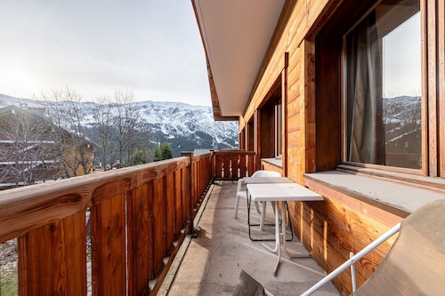 Apartment 26 – 9 Guests with Mountain View and Balcony