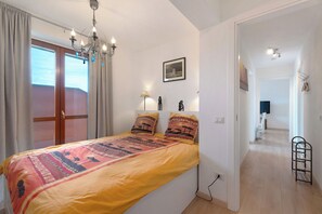 1 bedroom, iron/ironing board, free WiFi, bed sheets