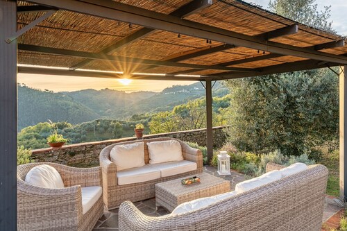 Villa Gabriella with Beautiful Garden